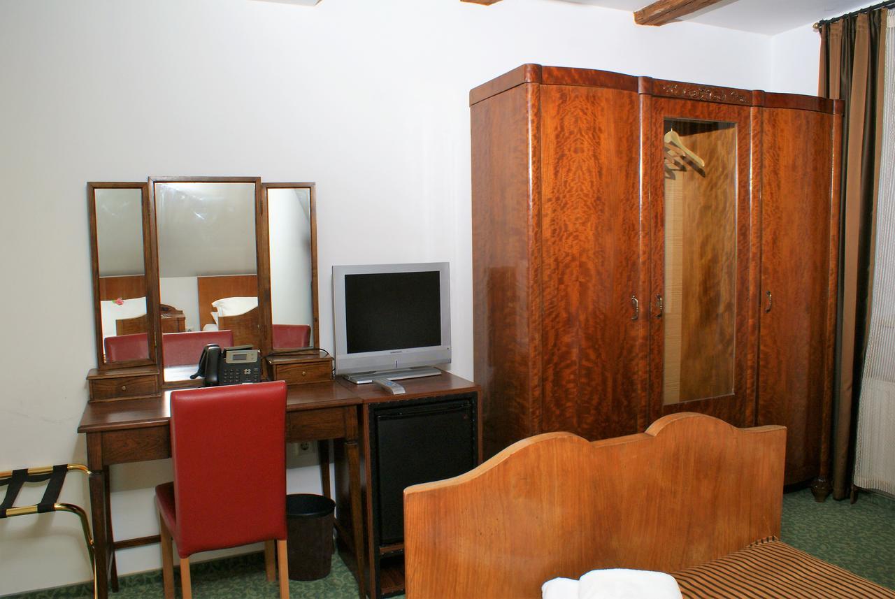 Hotel park Ptuj Buitenkant foto