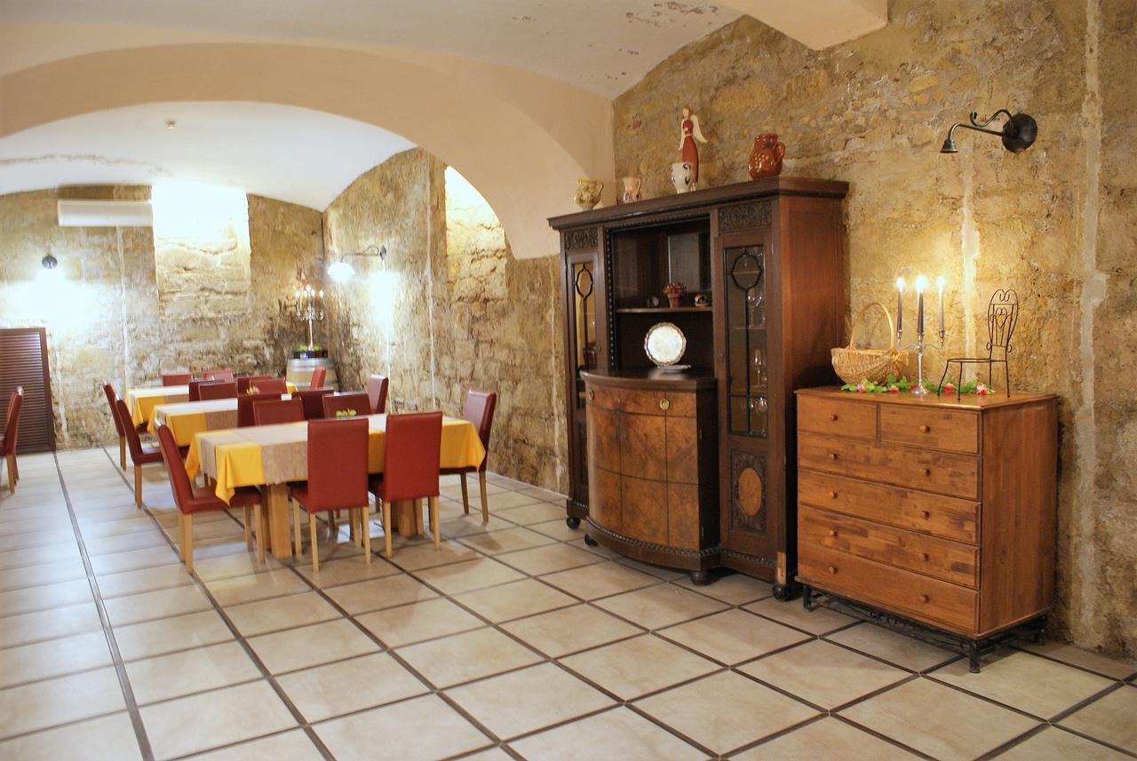 Hotel park Ptuj Buitenkant foto